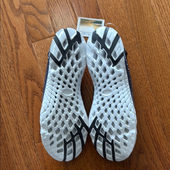 Women’s Black and Gray Mesh Shoes - Picture 2 of 3